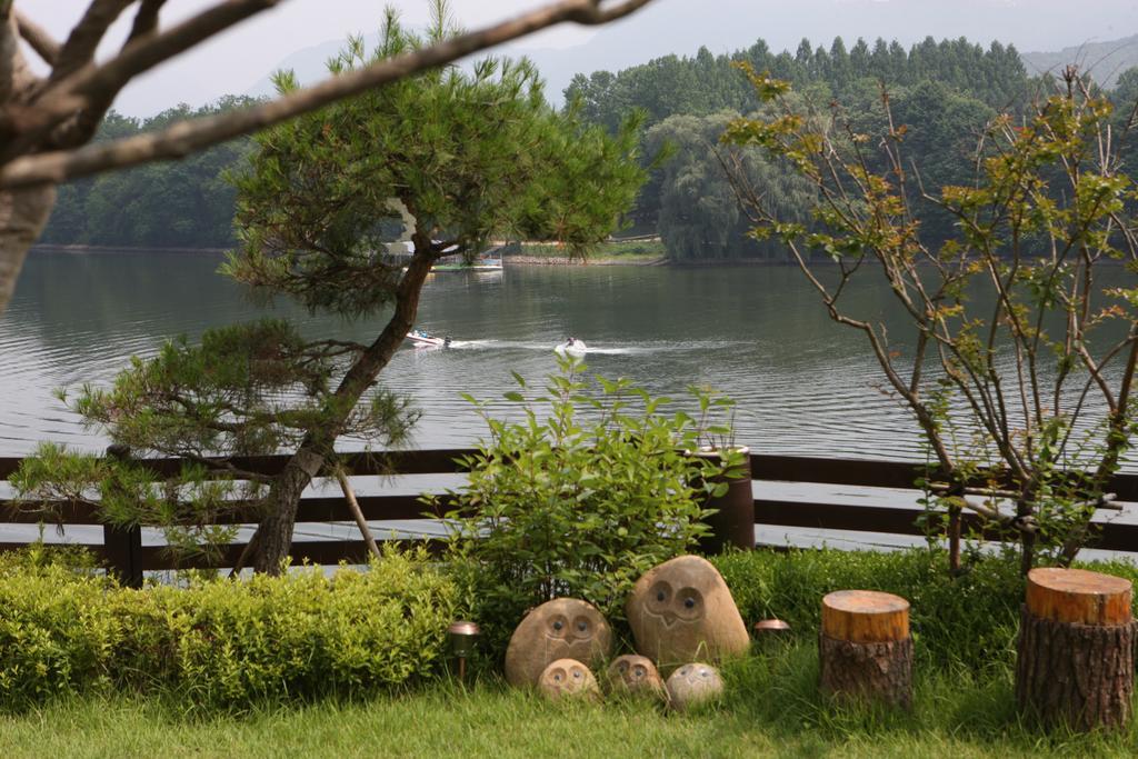 Moonlight Blue Pension Gapyeong Exterior photo