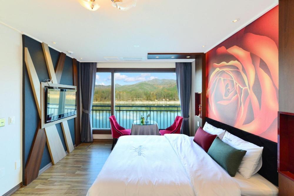 Moonlight Blue Pension Gapyeong Exterior photo