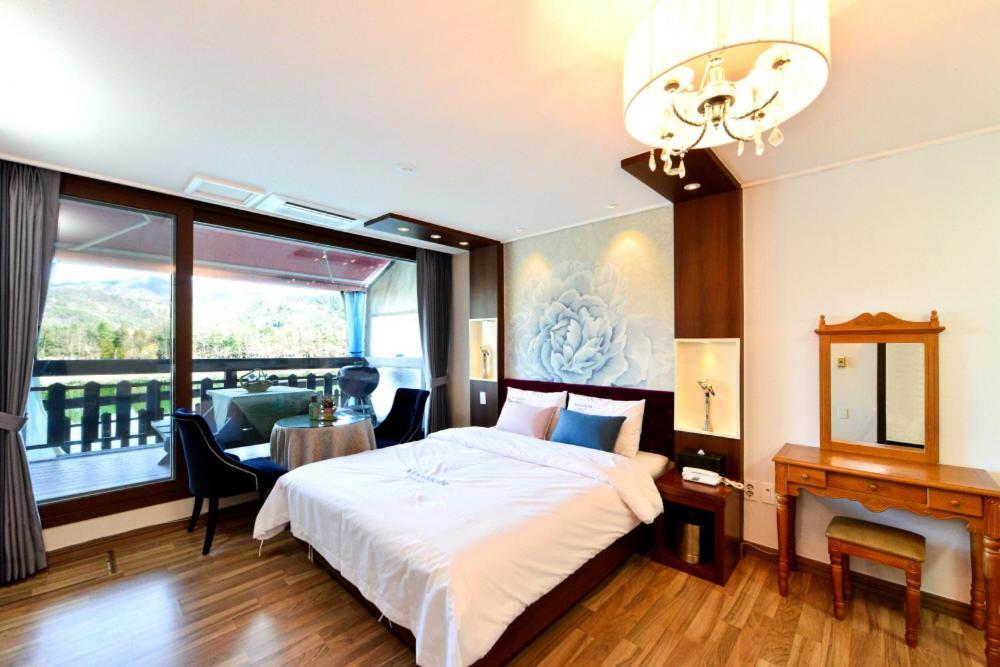 Moonlight Blue Pension Gapyeong Exterior photo