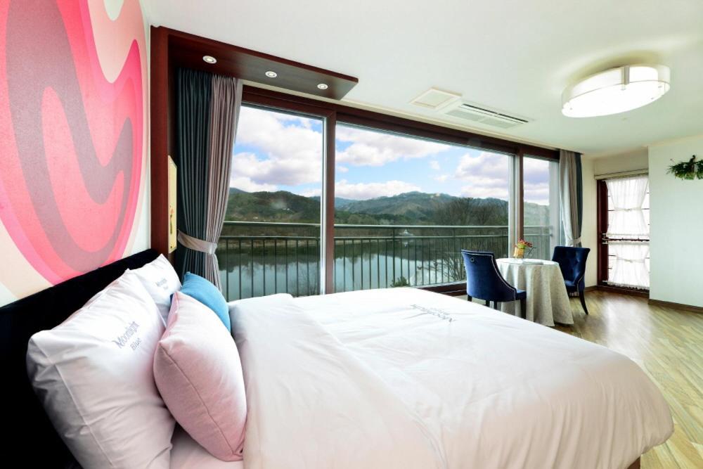 Moonlight Blue Pension Gapyeong Exterior photo