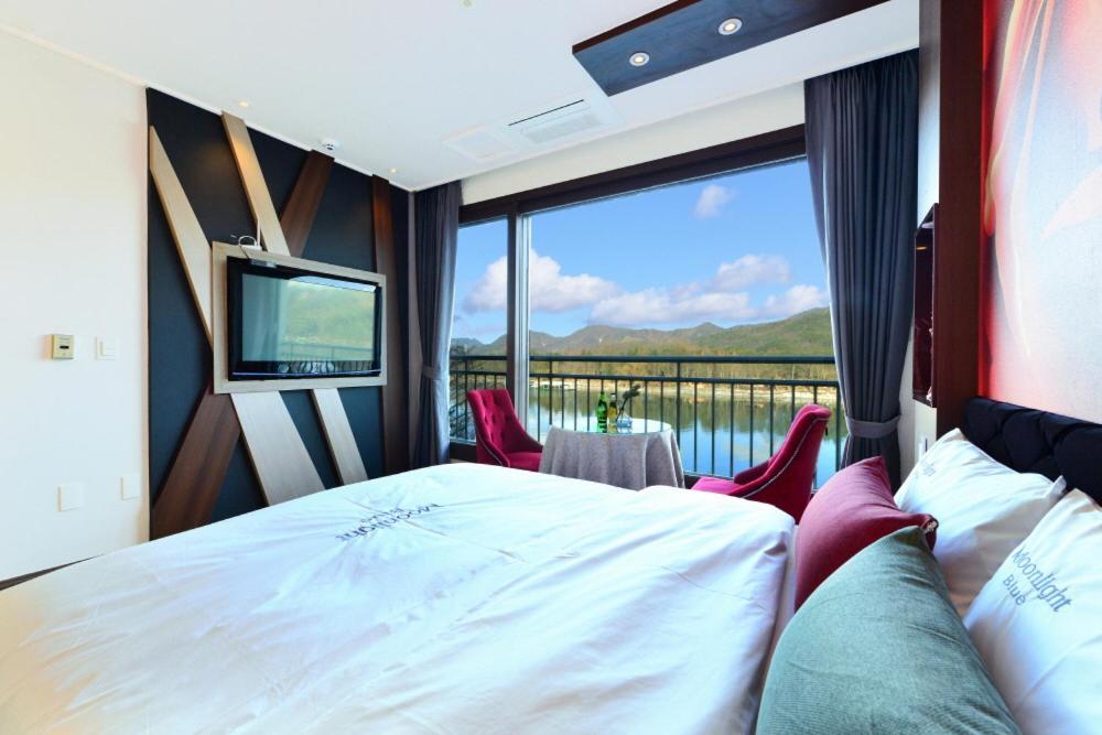 Moonlight Blue Pension Gapyeong Exterior photo