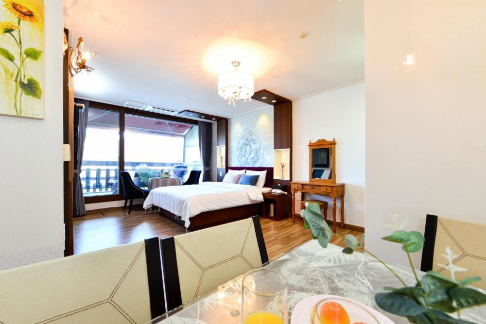 Moonlight Blue Pension Gapyeong Exterior photo