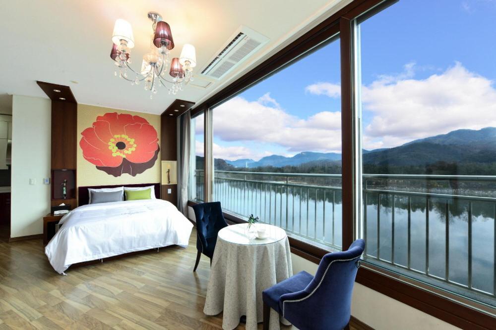 Moonlight Blue Pension Gapyeong Exterior photo